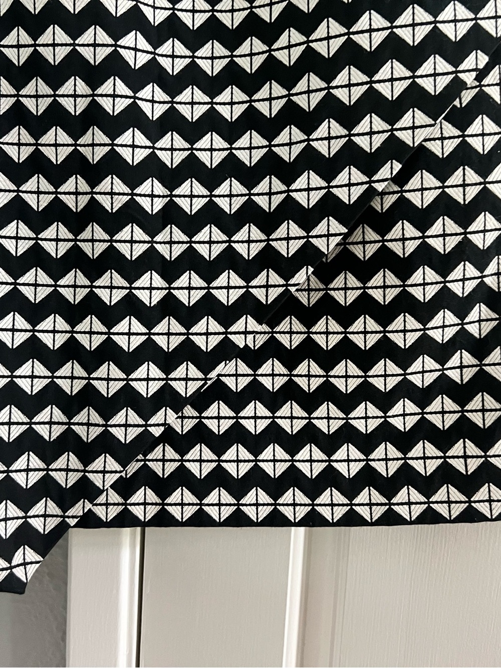 H&M geometric asymmetrical skirt - Picture 2 of 6